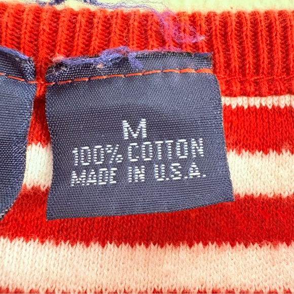 Vintage Dockers Red & White Striped Tee - 100% cotton, made in USA (M) - Picture 6 of 6